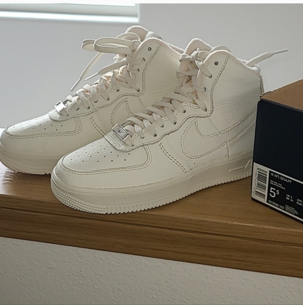 Nike Air Force One Sculpt - Picture 2 of 5